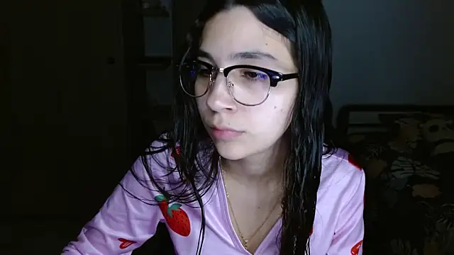 mia  lopez  online show from May 5, 1:19 am