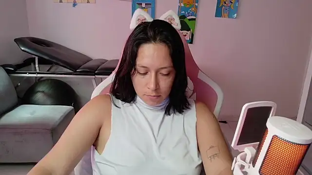MommyMiaWs online show from June 20, 3:26 pm