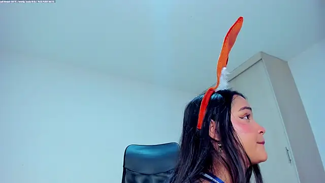 monica little23 online show from May 3, 7:28 pm