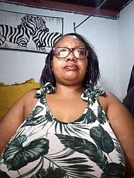 YELLOW BONE online show from July 30, 9:15 pm