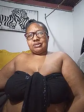 YELLOW BONE online show from June 10, 9:02 pm