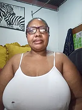 YELLOW BONE online show from July 9, 9:17 pm