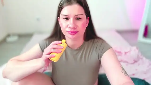 JuicyHelenX online show from June 20, 11:14 am