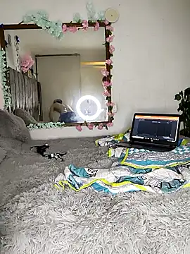 Juam22 online show from October 22, 5:23 am