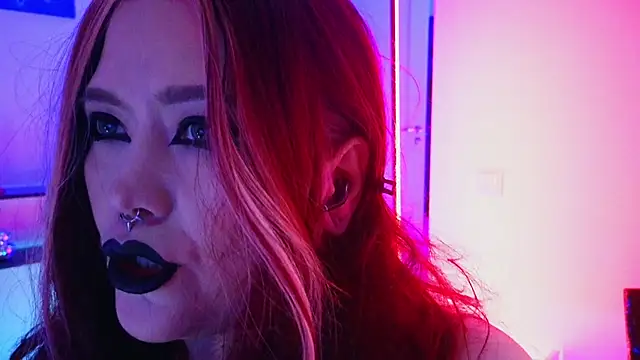 wickedxqueen online show from June 21, 9:19 pm