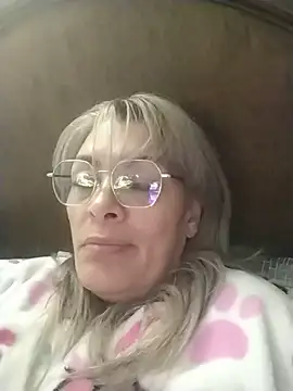 RebeccaThompson online show from May 12, 5:26 am