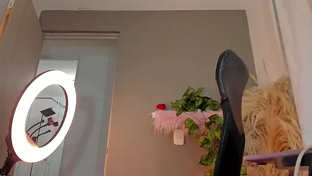GarciaMilu online show from April 29, 2:37 am