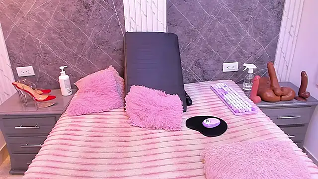 AndreaFletcher online show from February 6, 8:56 pm