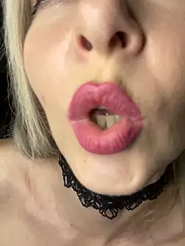 Kristina03 online show from February 11, 9:49 pm