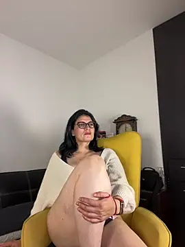 adriana71 online show from June 11, 3:25 am