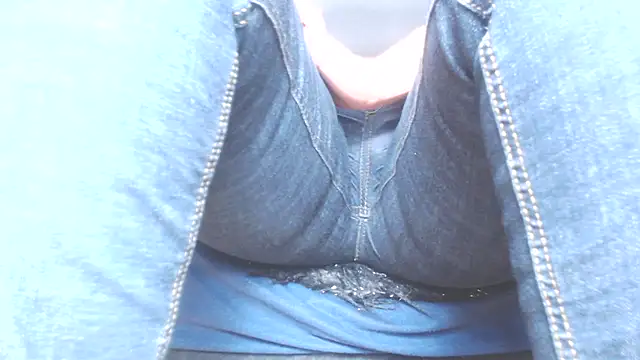 Helennahot online show from October 12, 7:05 pm