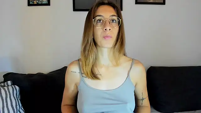 Snapshot of DesireMore90 chatting on October 12, 2:41 pm DesireMore90 online show from October 12, 2:41 pm