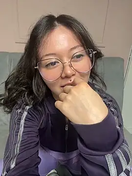 abbyhall  online show from May 6, 10:36 pm