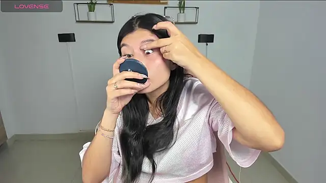emily villamil online show from June 29, 3:12 pm