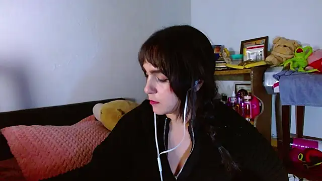 collette beaufoy  online show from June 14, 7:20 am