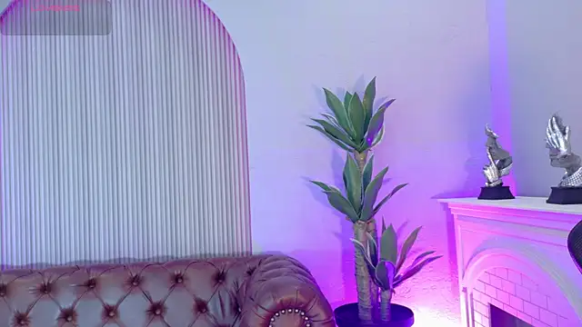 KAYLA BATISTA online show from July 25, 12:17 am