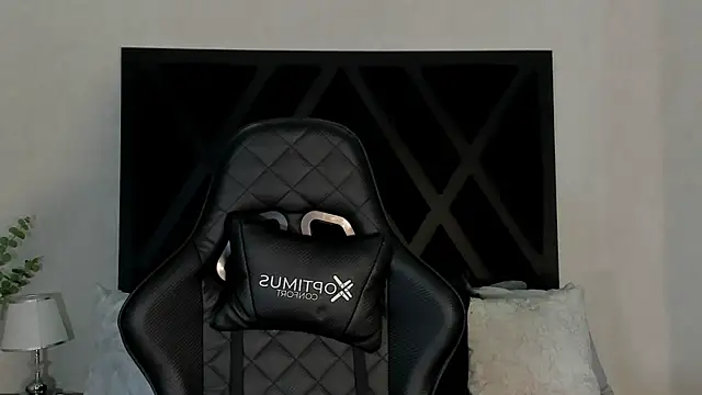 KAYLA BATISTA online show from June 14, 2:24 am