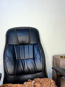 prettyvalleh online show from October 17, 5:32 am