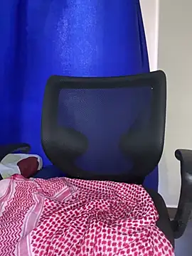 prettyvalleh online show from January 11, 8:52 am