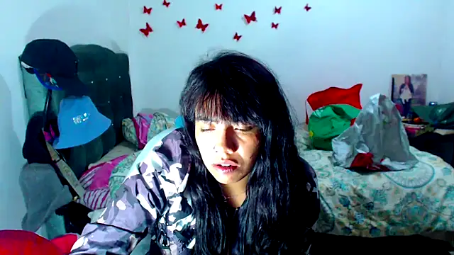 AmaraRoberts420 online show from September 18, 5:17 am