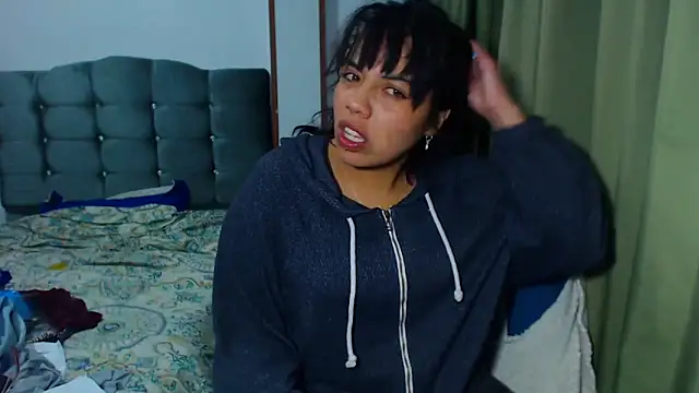 AmaraRoberts420 online show from February 10, 12:13 am