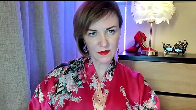 Snapshot of feliziaDesire chatting on September 27, 4:25 pm feliziaDesire online show from September 27, 4:25 pm