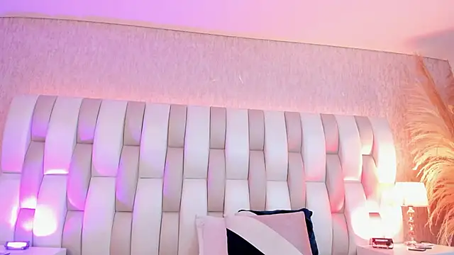 Rebeca jones online show from March 3, 12:33 pm