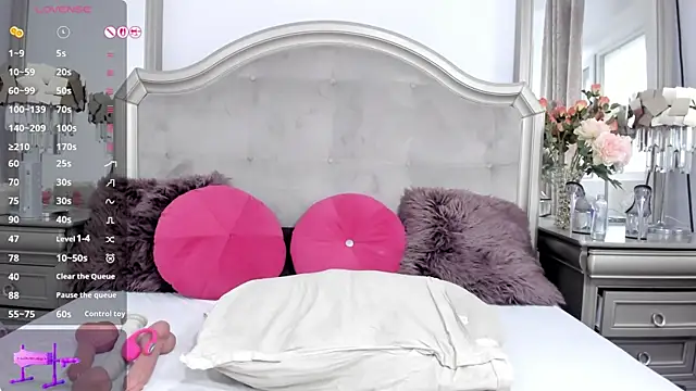 wildhotsexblonde online show from July 13, 1:34 pm