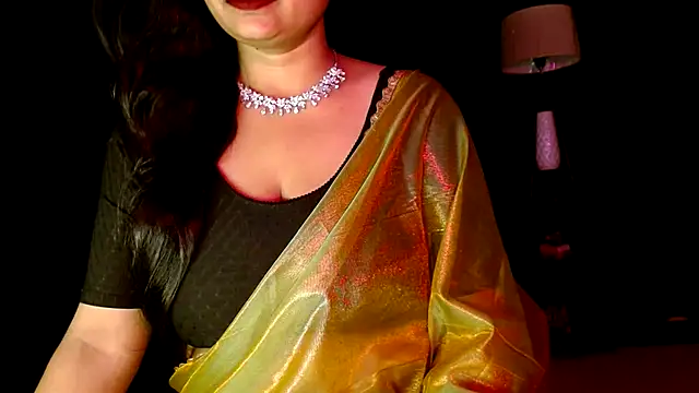 janifer001 online show from August 3, 2:15 am