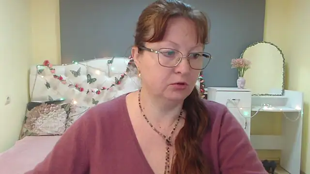 VanessaHotts online show from April 17, 5:20 am