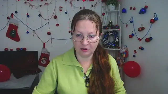 VanessaHotts online show from December 19, 6:05 am