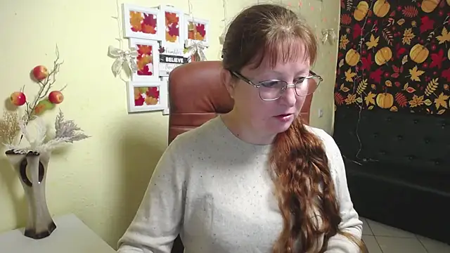 VanessaHotts online show from November 24, 6:04 am