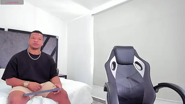 AnnieAndStefan online show from July 6, 2:55 pm