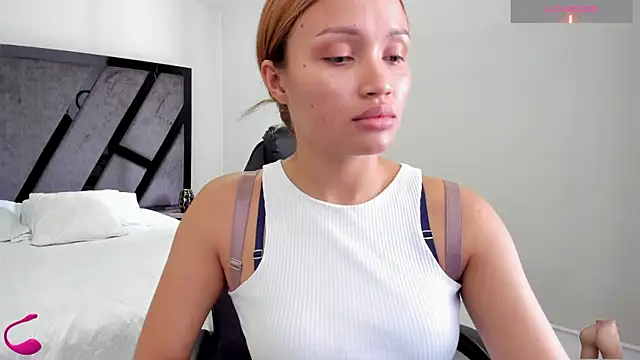 AnnieAndStefan online show from June 21, 3:38 pm