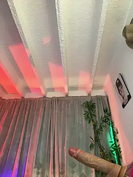 lonely shewolf online show from June 11, 12:32 am