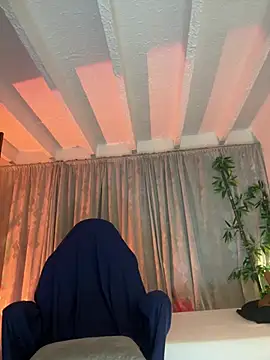 lonely shewolf online show from July 14, 4:33 pm