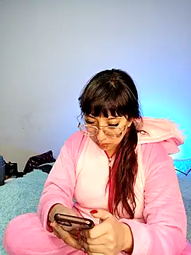 Piafisher1 online show from December 5, 1:27 am