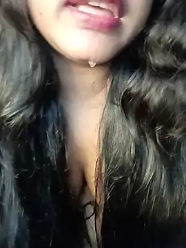 Hotlisa online show from May 28, 4:32 am
