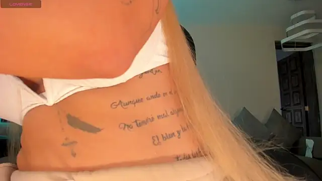 SophiePalmer online show from October 8, 11:47 am