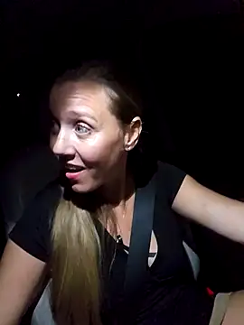 SkyelarSommer online show from March 15, 1:18 am