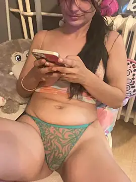 LaPetitechienne1 online show from June 28, 12:56 pm
