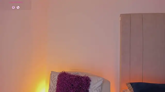 luisah  online show from July 2, 7:09 pm