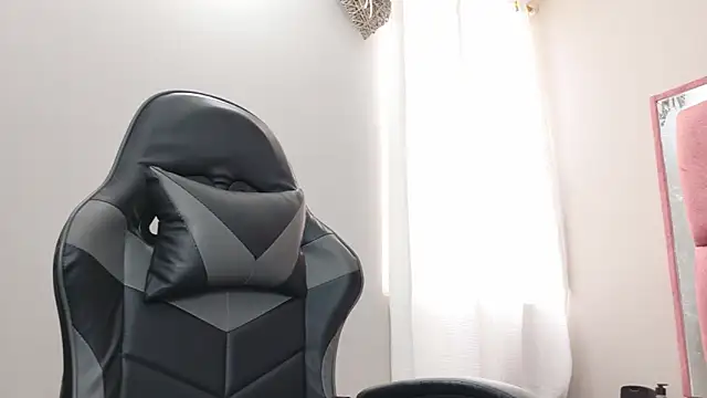 AnaSpencerx online show from June 15, 1:55 pm