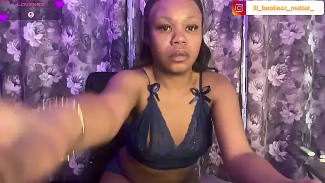 lil momma420 online show from May 21, 1:42 pm
