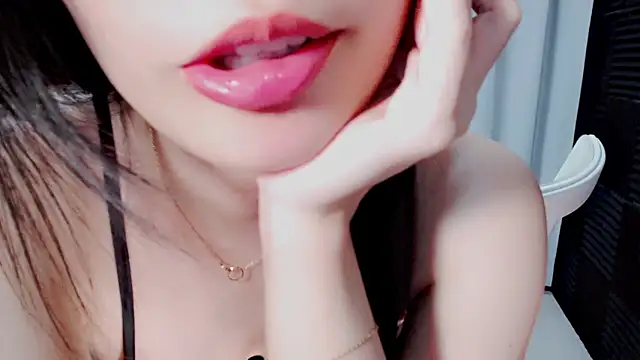 Snapshot of Su_rosie chatting on October 10, 8:03 pm Su rosie online show from October 10, 8:03 pm