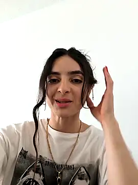 Sam Sara online show from September 18, 9:02 pm