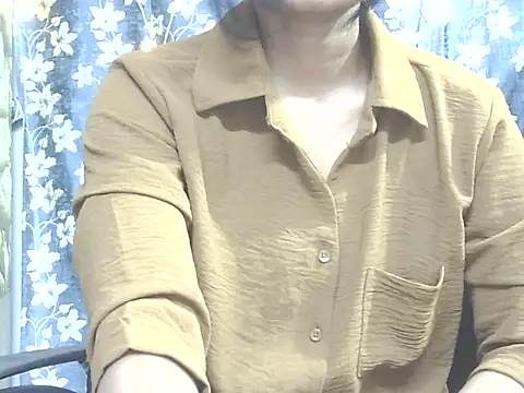 Supriya201 online show from April 29, 5:04 pm