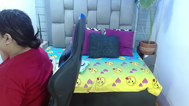 evelin zaens online show from July 21, 3:29 am