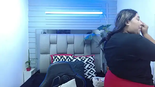 evelin zaens online show from April 30, 3:45 am