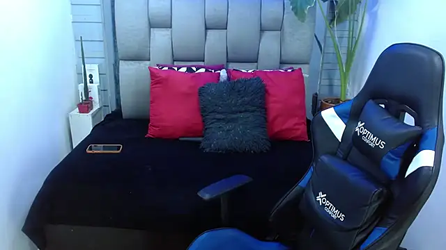 evelin zaens online show from July 30, 4:24 am